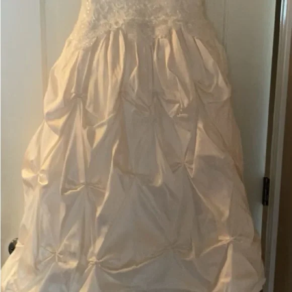 Selling communion dress With Val
